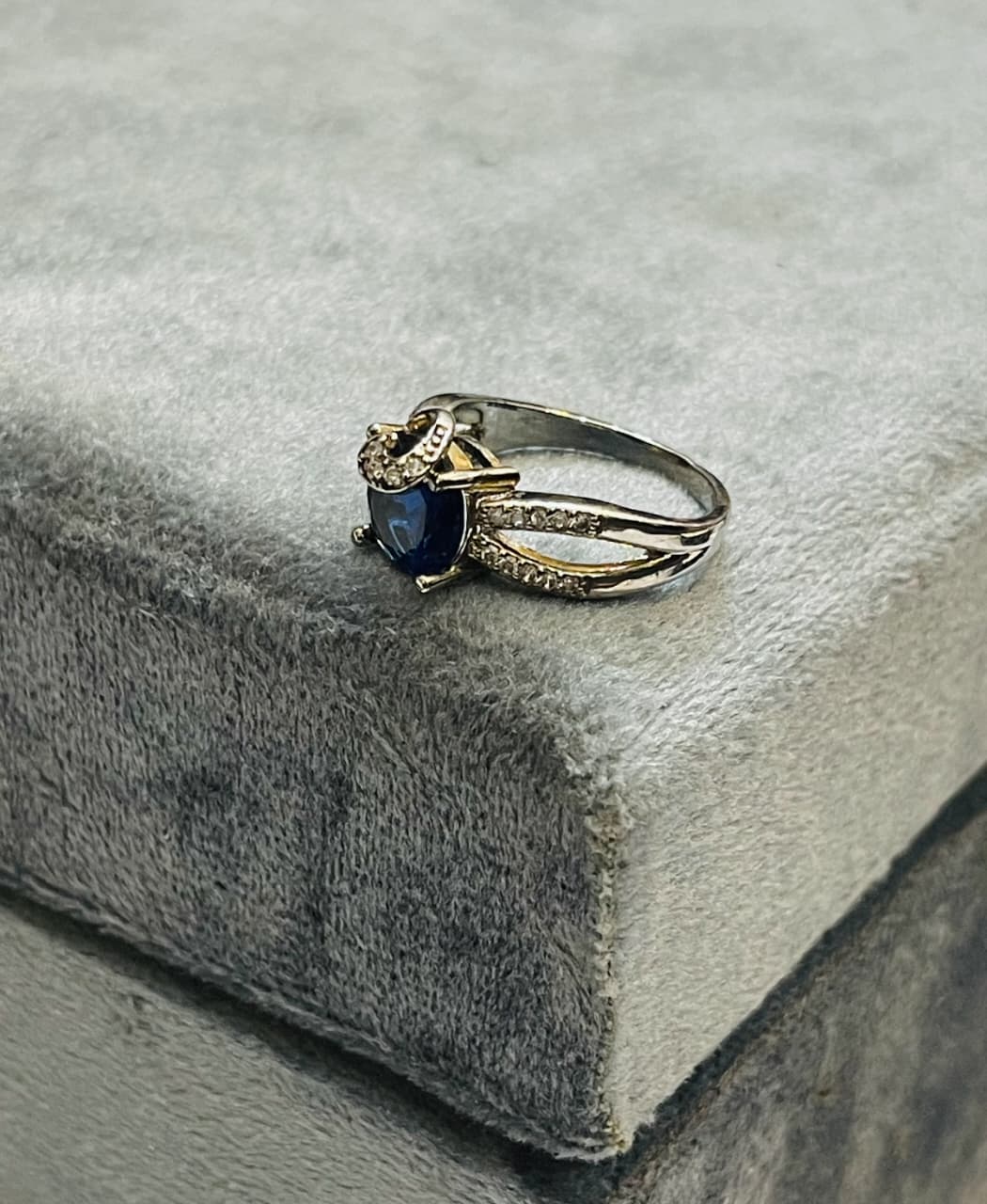 Elegant Gemstone Ring