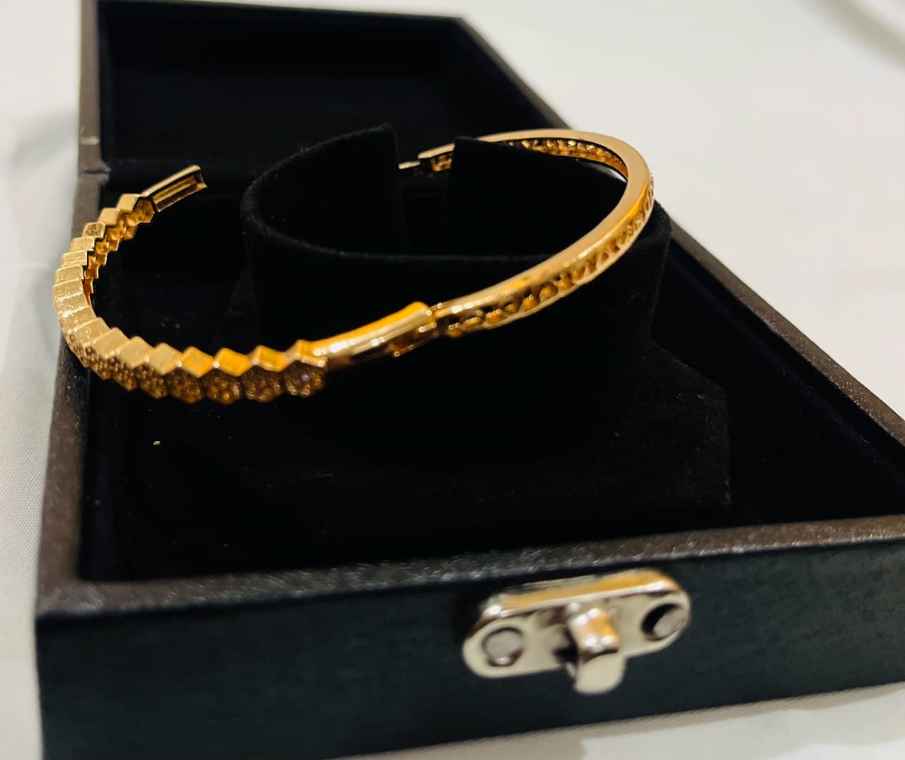 Gold Hexagon-Link Bangle
