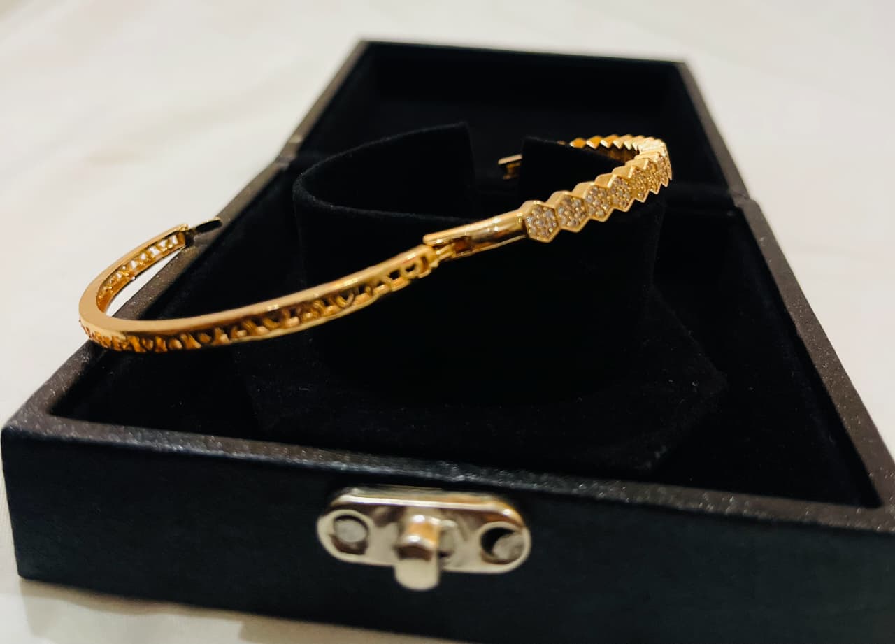 Gold Hexagon-Link Bangle