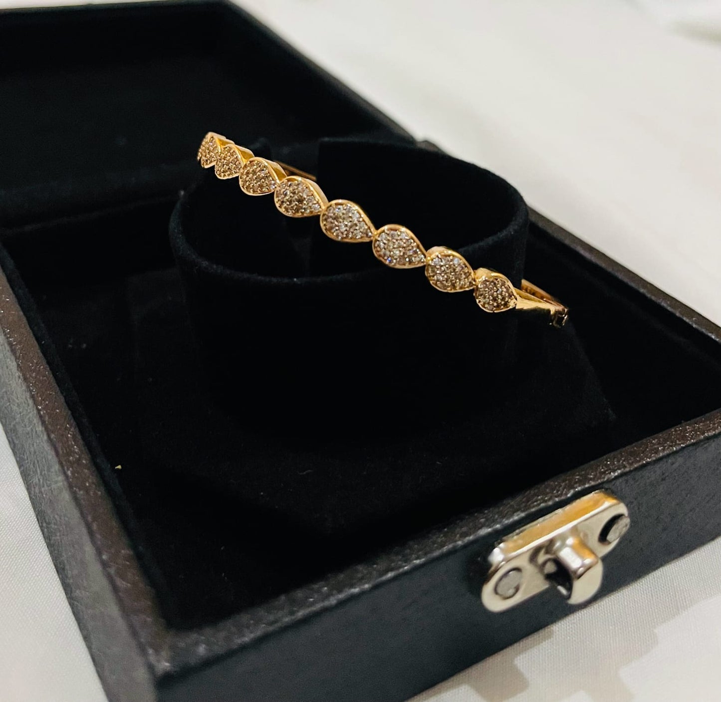 Golden Teardrop Sparkle Bangle
